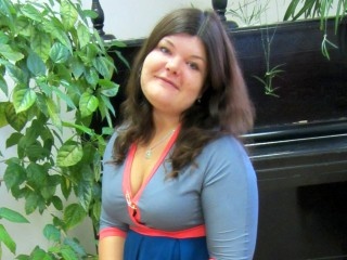 brunette teen zandrine