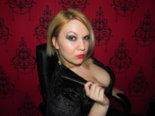 blonde miss jenyfer