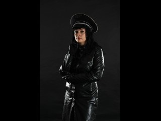brunette bdsmqueen live orgasm