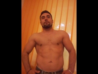 brunette 0seximuscleman dancing