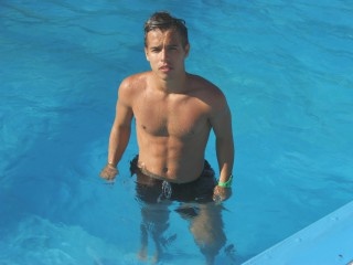 brunette young man onehotguy07