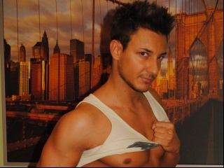 brunette no1gay4u striptease