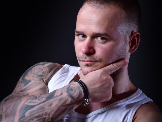 brunette mike smoking