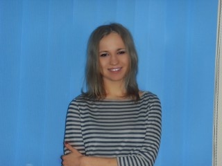 blonde charyl dancing