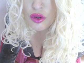 blonde bigddtitesqueens roleplay