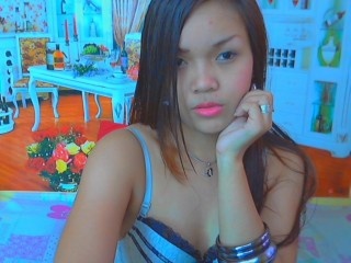brunette spark close