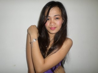 brunette teen precious fingering