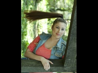 brunette teen anne