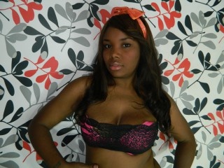 brunette nyomi dildo