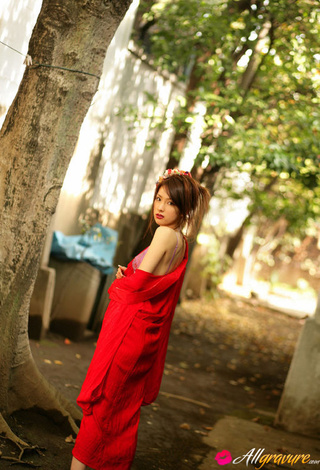 harlot red robe purple