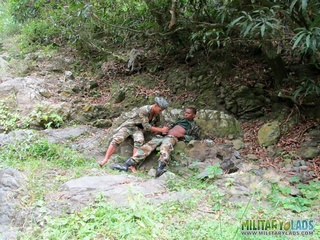 sesión militar blokes agua