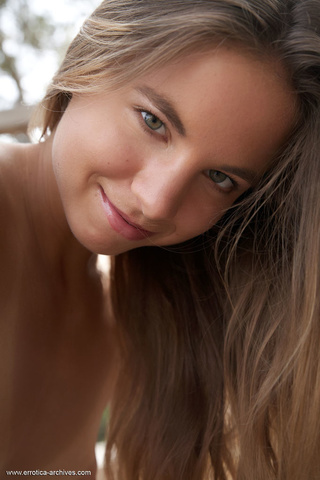 desnudas bird posar bare