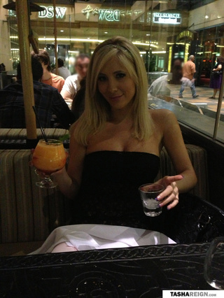 hot bib boobs blonde