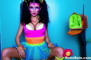 gorgeous babe colorful make-up