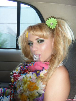 dulce chavala fiesta enseña