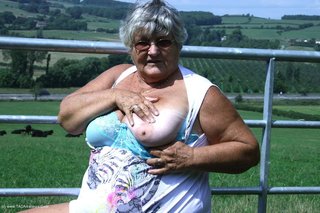 amateur, boobs, ranch, white