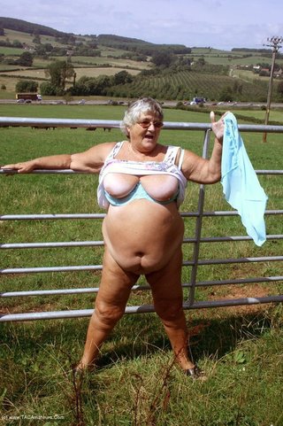 amateur, boobs, ranch, white
