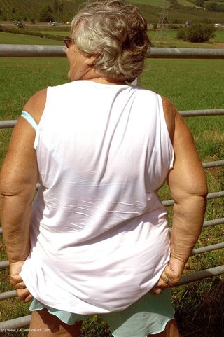 amateur, boobs, ranch, white