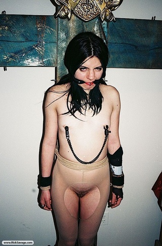 gótica chavala bondage listo