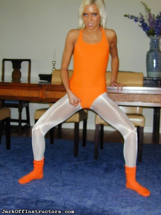 slender body young blonde