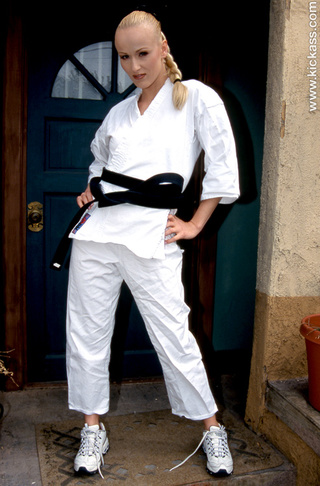 blonde karate chick screams