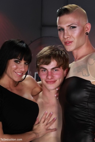 short-haired tranny latex ensemble