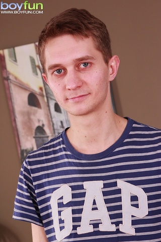 evan grimly se abre culo