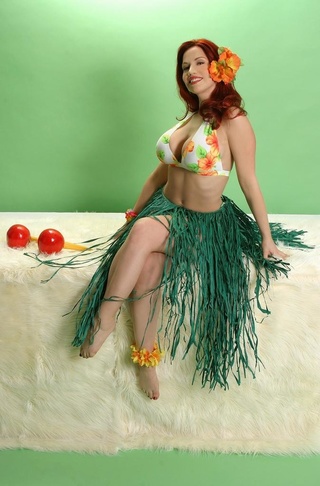 seductress green hula skirt