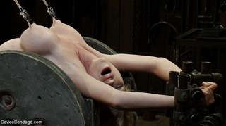 blondes backbend wooden spool