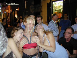 blonde hot lets lick