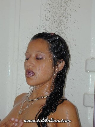 bathroom, latina
