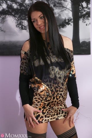 dark hair milf hairy