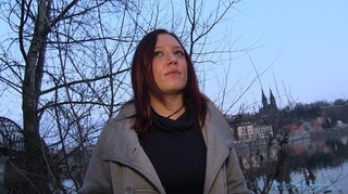 morena castaña coat azul