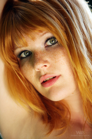 redhaired chavala increíble posar