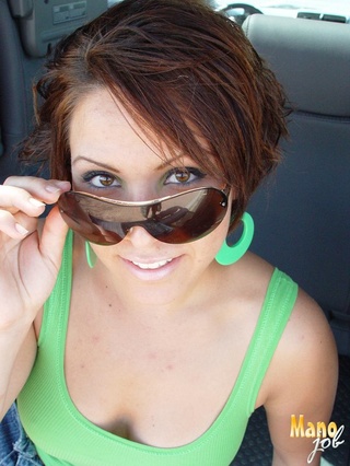 babe green tanktop shades