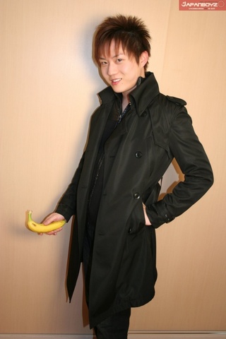 handsome japonesas slowly peels