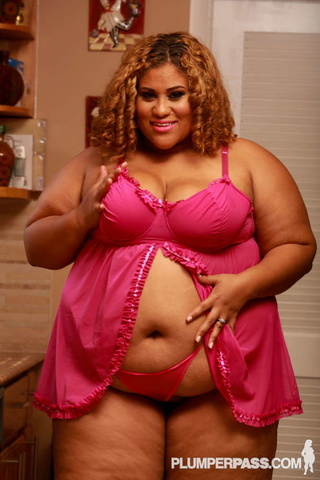 preciosas size nena teases