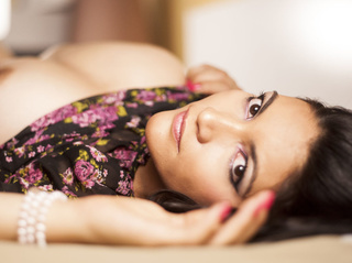 latino jovencita grandes pechos