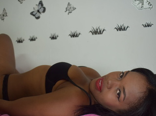 latin girl beautiful tits