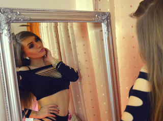 blancas chica grandes pechos