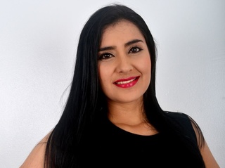 latino chica lindo pechos