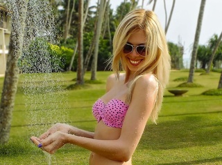 white girl nice tits