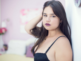 jovencita grandes pechos aceite