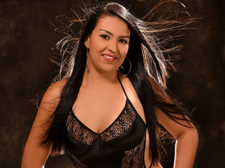 latino chica negras larga