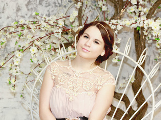 jovencita guapas pechos auburn