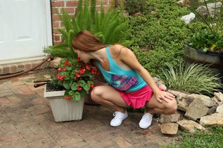 al aire libre, erótica, tetas diminutas, upskirt