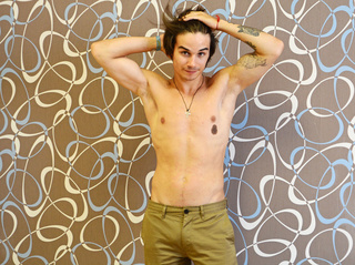 white young man neilsummers