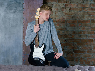 white young man a0appolloholly