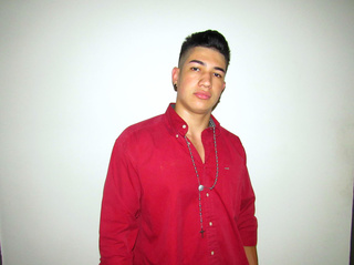latino jóvenes hombre beautybigman