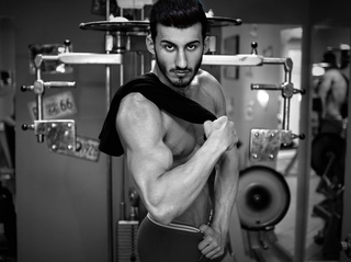white young gay ayanmuscles